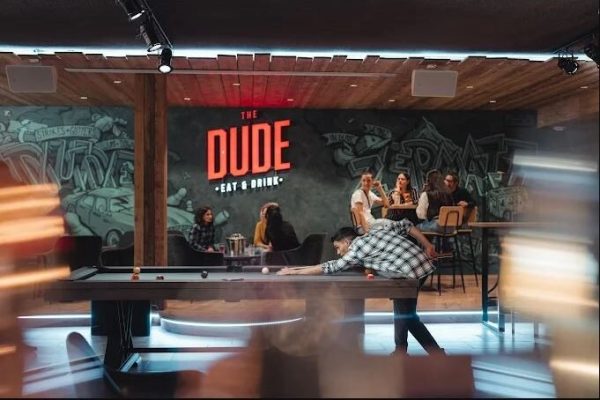 Bars in Zermatt, The Dude Alpine Pup